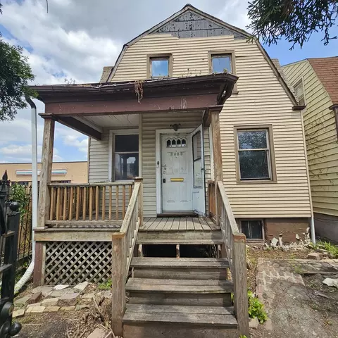 3950 W Montrose Ave, Chicago, IL 60618