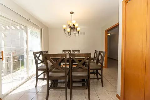 Dining - 1808 Arbor Gate Dr, Plainfield, IL 60586 photo 2 of 2