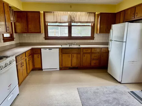 Kitchen - 1521 1st St, Peru, IL 61354 photo 3 of 5