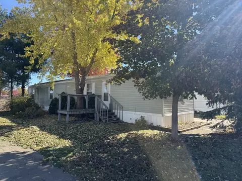 16 W Wasson Rd #19, Amboy, IL 61310