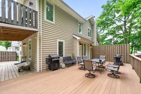 Exterior - 108 N Main St, Algonquin, IL 60102 photo 7 of 16