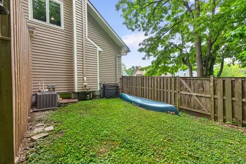 Exterior - 108 N Main St, Algonquin, IL 60102 photo 11 of 16