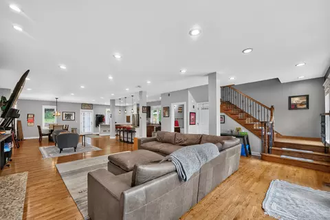 Living - 108 N Main St, Algonquin, IL 60102 photo 1 of 6
