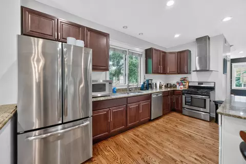 Kitchen - 108 N Main St, Algonquin, IL 60102 photo 3 of 4