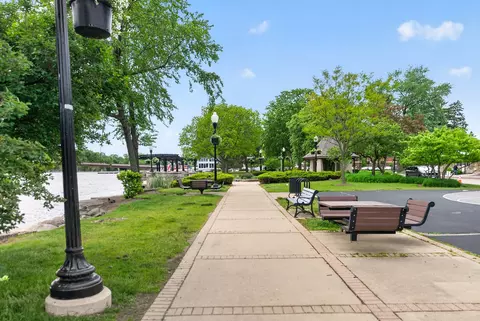 Exterior - 108 N Main St, Algonquin, IL 60102 photo 15 of 16