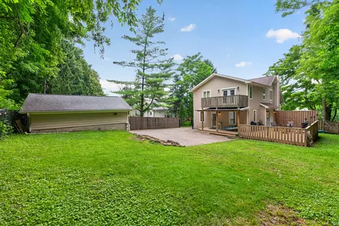 Exterior - 108 N Main St, Algonquin, IL 60102 photo 10 of 16