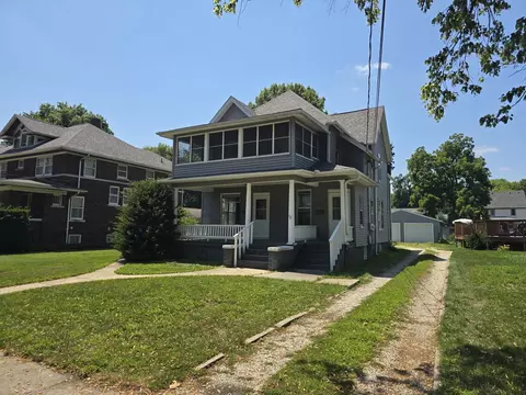 1026 N Cherry St, Galesburg, IL 61401