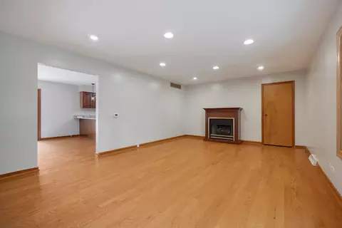 Living - 1441 Maple Ln, Elgin, IL 60123 photo 3 of 5