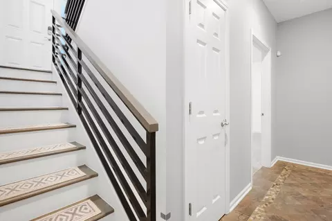 Entry Way - 60 E Hattendorf Ave, Roselle, IL 60172 photo 4 of 5