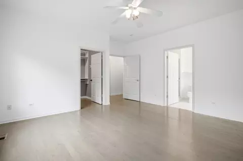 Bedroom - 60 E Hattendorf Ave, Roselle, IL 60172 photo 3 of 5