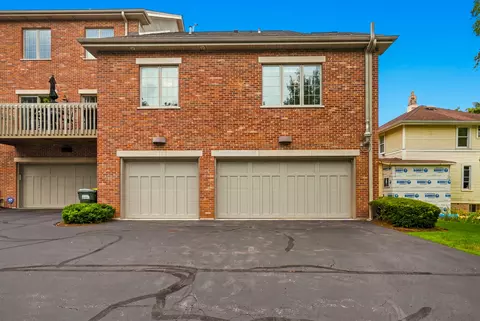 Exterior - 60 E Hattendorf Ave, Roselle, IL 60172 photo 5 of 6