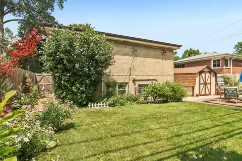 Exterior - 205 Glenview Rd, Glenview, IL 60025 photo 8 of 10
