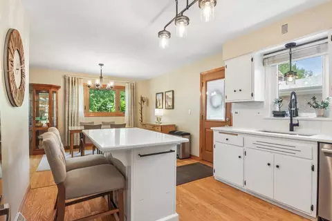 Kitchen - 205 Glenview Rd, Glenview, IL 60025 photo 3 of 5