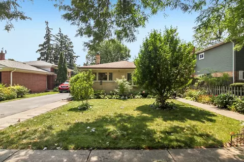 Exterior - 205 Glenview Rd, Glenview, IL 60025 photo 2 of 10