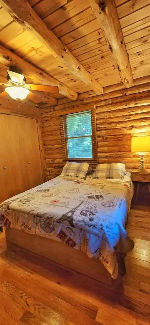 Bedroom - 11 Hemlock Dr, Putnam, IL 61560 photo 4 of 8