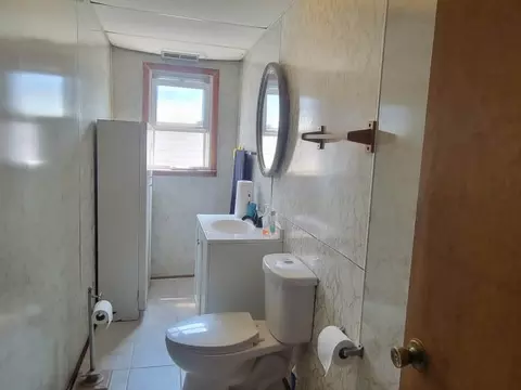 Bath - 6140 S 75th Ave, Summit, IL 60501 photo 2 of 2