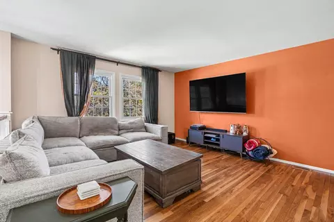 Living - 1355 Devonshire Ln, Hoffman Estates, IL 60169 photo 2 of 3