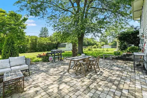 Exterior - 1355 Devonshire Ln, Hoffman Estates, IL 60169 photo 3 of 4