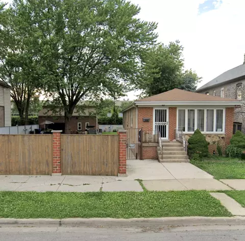 2706 S Hillock Ave, Chicago, IL 60608