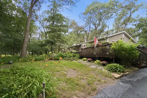 Exterior - 330 S 5000w Rd, Kankakee, IL 60901 photo 5 of 18