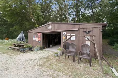 Exterior - 330 S 5000w Rd, Kankakee, IL 60901 photo 10 of 18
