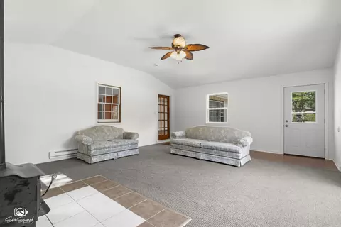 Living - 2103 Maple Rd, Joliet, IL 60432 photo 4 of 5