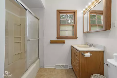 Bath - 2103 Maple Rd, Joliet, IL 60432 photo 1 of 2