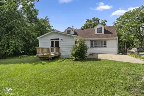 Exterior - 2103 Maple Rd, Joliet, IL 60432 photo 2 of 6