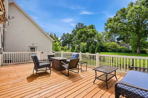 Exterior - 809 E Center St, Ottawa, IL 61350 photo 5 of 9