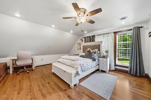 Bedroom - 809 E Center St, Ottawa, IL 61350 photo 5 of 8