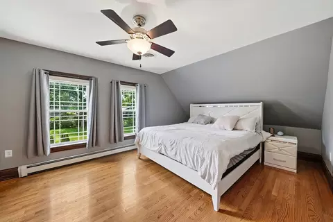 Bedroom - 809 E Center St, Ottawa, IL 61350 photo 7 of 8