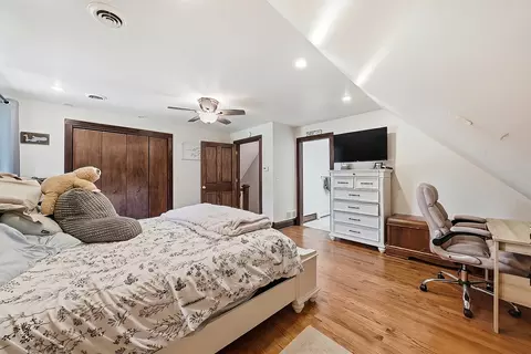 Bedroom - 809 E Center St, Ottawa, IL 61350 photo 4 of 8