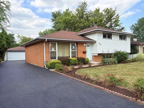 Exterior - 500 Florian Dr, Des Plaines, IL 60016 photo 3 of 7