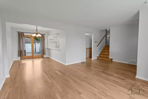 Living - 500 Florian Dr, Des Plaines, IL 60016 photo 4 of 5