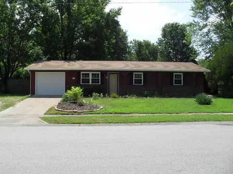 2105 W Partridge Ln, Carbondale, IL 62901