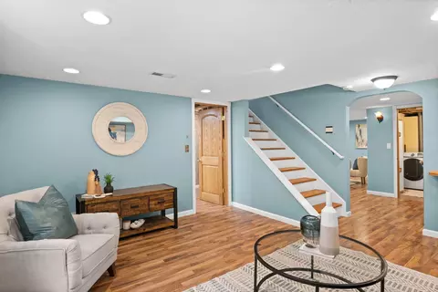 Living - 1054 Oakview Dr, Wheaton, IL 60187 photo 7 of 7