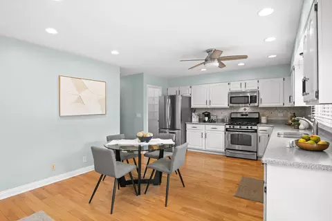 Kitchen - 1054 Oakview Dr, Wheaton, IL 60187 photo 2 of 2