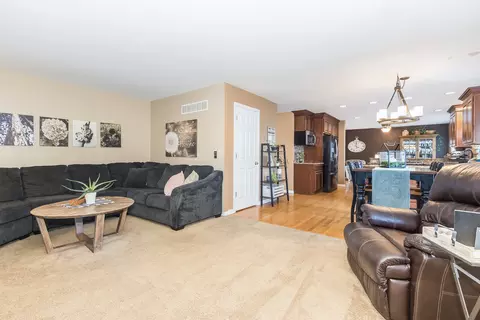 Living - 1607 Sierra Highlands Ct, Plainfield, IL 60586 photo 3 of 3