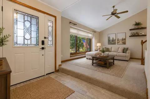 Entry Way - 345 Mayfair Dr, Aurora, IL 60504 photo 1 of 2