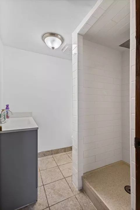 Bath - 8240 45th St, Lyons, IL 60534 photo 2 of 2