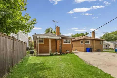 Exterior - 8240 45th St, Lyons, IL 60534 photo 3 of 5