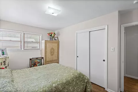 Bedroom - 8240 45th St, Lyons, IL 60534 photo 5 of 6