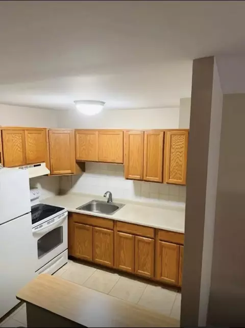 Kitchen - 2404 Algonquin Rd #5, Rolling Meadows, IL 60008 photo 1 of 1