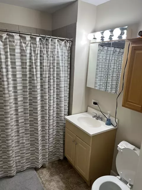 Bath - 2404 Algonquin Rd #5, Rolling Meadows, IL 60008 photo 1 of 1