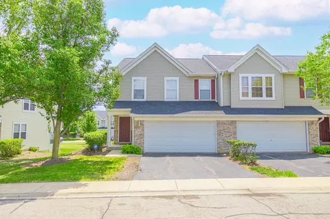 1335 Harvest Dr, Crest Hill, IL 60403