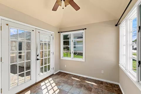 Other - 1004 16th Ave, Moline, IL 61265 photo 4 of 10