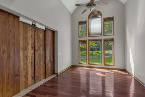 Living - 2 Echowood Dr, Algonquin, IL 60102 photo 2 of 6