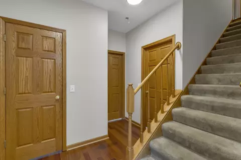 Entry Way - 2 Echowood Dr, Algonquin, IL 60102 photo 4 of 4
