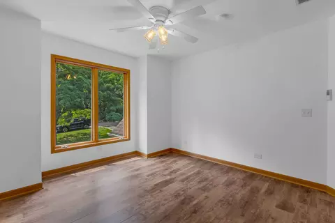 Bedroom - 2 Echowood Dr, Algonquin, IL 60102 photo 5 of 6