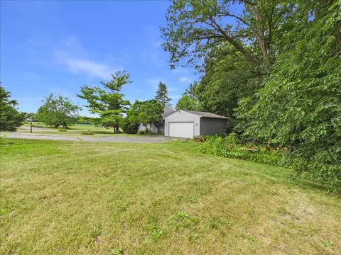 Exterior - 1636 Larchmont Rd, Davis, IL 61019 photo 5 of 6